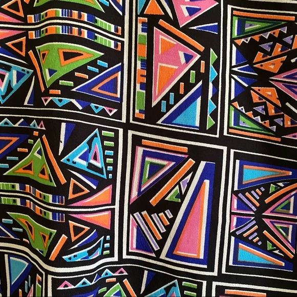 Beautiful printed Summer Top - Picture 3 of 3